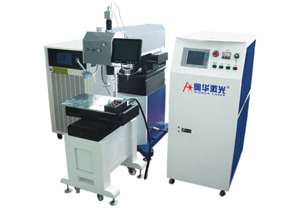 Laser cladding machine